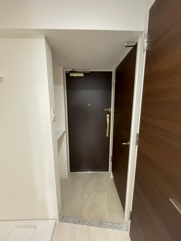 Luxe門真の玄関|(参考)同マンション同間取り他部屋の写真