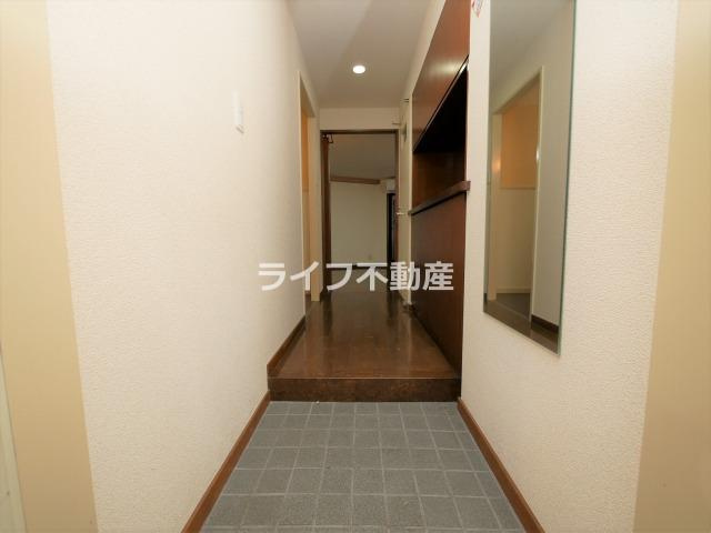 ザ・リージェントの玄関|収納もある玄関です