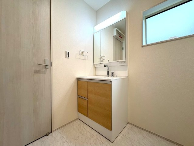 静岡市葵区羽鳥５丁目　新築戸建　全２棟　１号棟の脱衣所