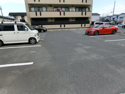 【駐車場】 | グランシャリオⅡ棟