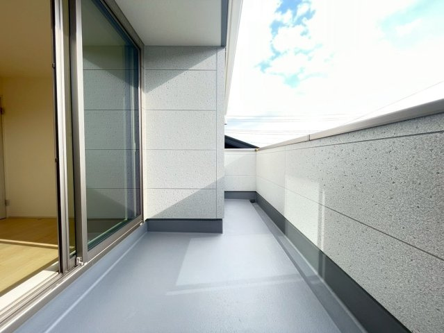 静岡市葵区羽鳥５丁目　新築戸建　全２棟　2号棟のバルコニー