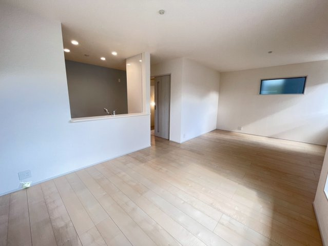 静岡市葵区羽鳥５丁目　新築戸建　全２棟　2号棟の居間・リビング