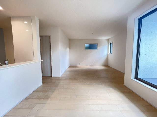 静岡市葵区羽鳥５丁目　新築戸建　全２棟　2号棟の居間・リビング