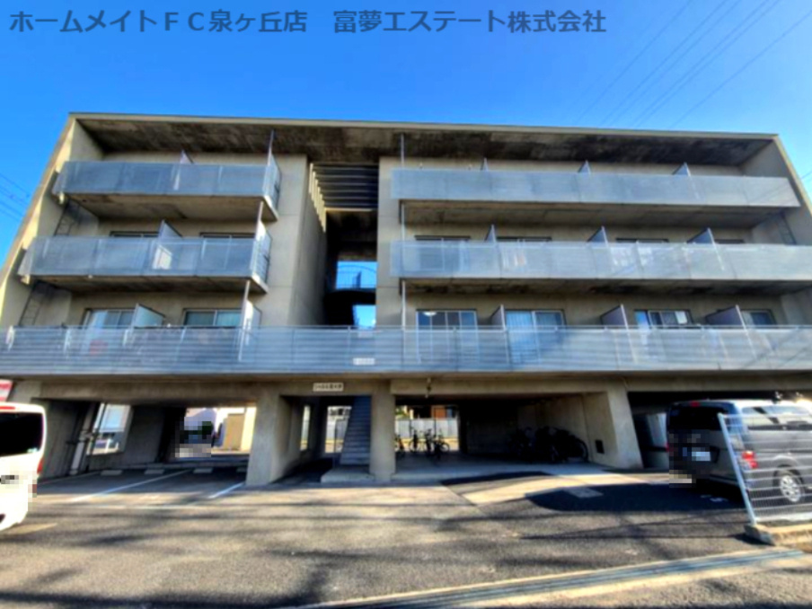 シャルル泉大津の外観