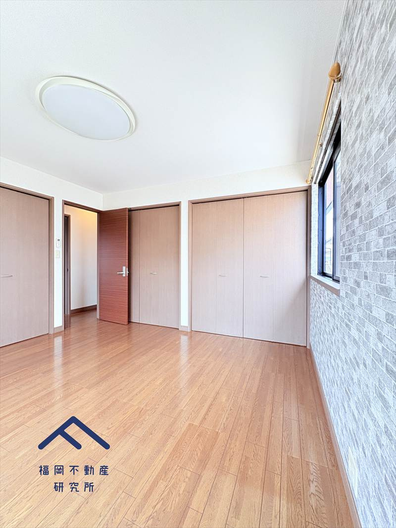 春日市紅葉ヶ丘西７丁目　戸建ての洋室