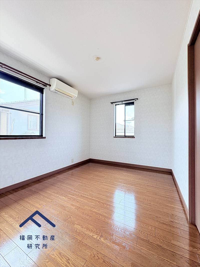 春日市紅葉ヶ丘西７丁目　戸建ての洋室