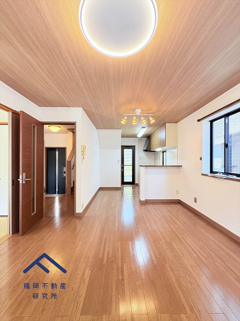 春日市紅葉ヶ丘西７丁目　戸建ての居間・リビング