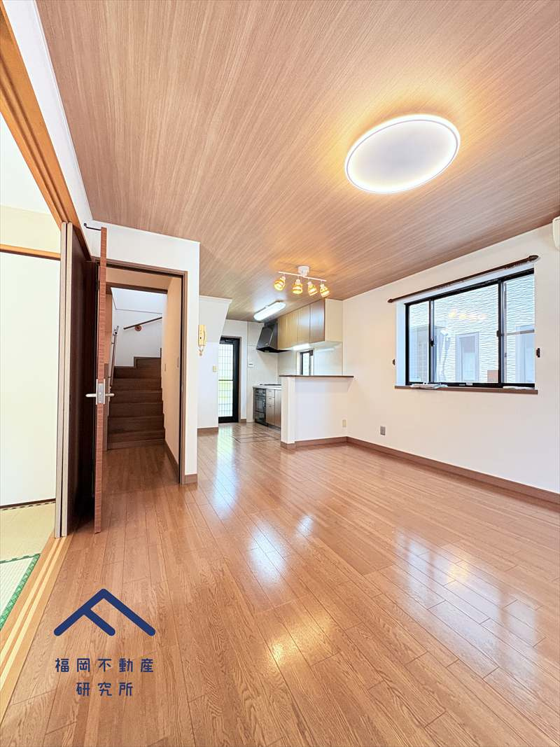 春日市紅葉ヶ丘西７丁目　戸建ての居間・リビング