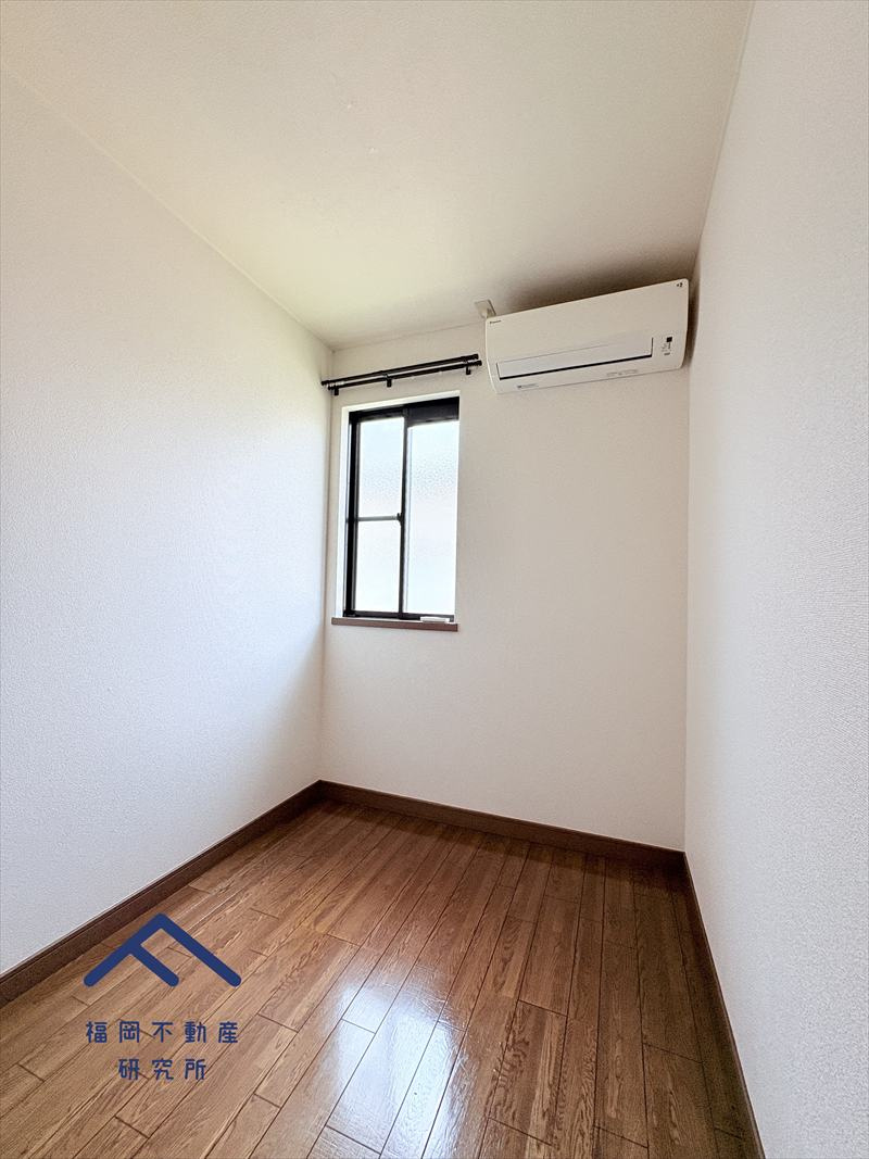 春日市紅葉ヶ丘西７丁目　戸建ての洋室