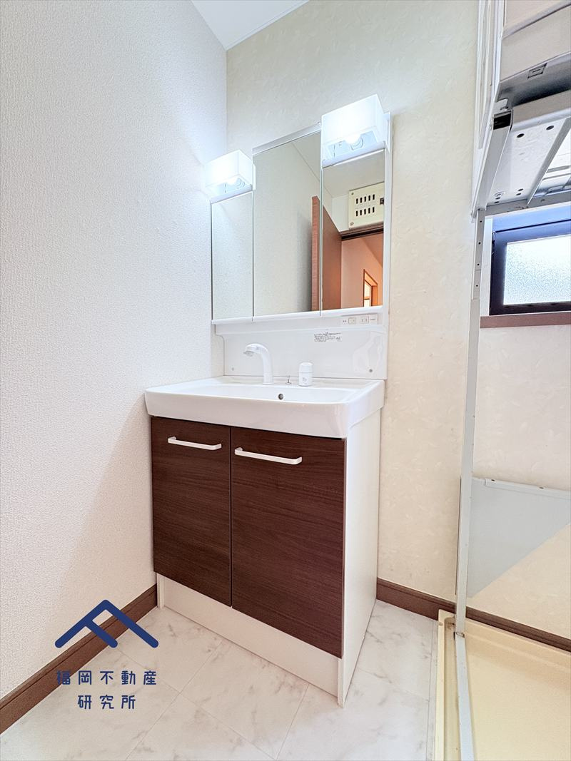 春日市紅葉ヶ丘西７丁目　戸建ての独立洗面台