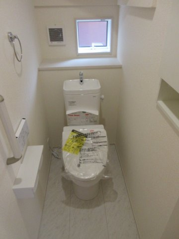 【仲介手数料無料】新築戸建　深谷市東方3680-35（全1棟）のトイレ