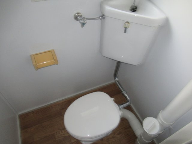 兵庫県公社　姫路青山６号棟のトイレ|落ち着いたトイレです