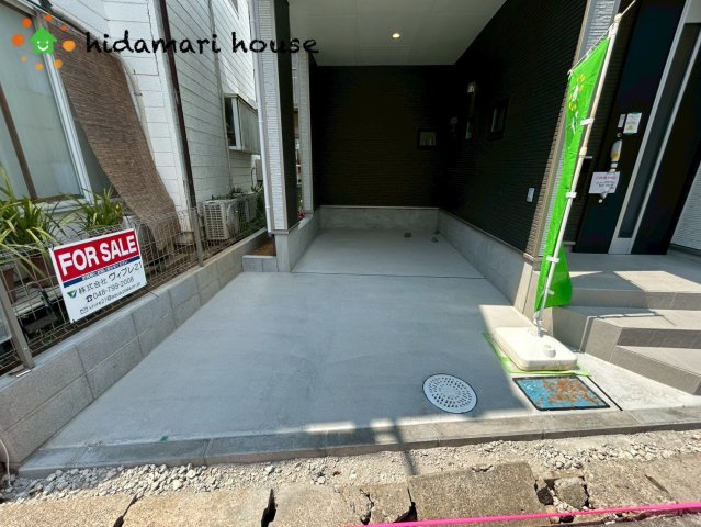 見沼区小深作　新築戸建　ハートフルタウンAの駐車場