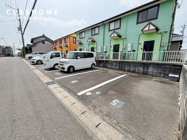メゾファミーユ柘植　　刈谷市の賃貸ならクラスホーム刈谷店の駐車場