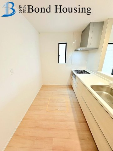 西江井島駅まで徒歩4分　中尾全2棟　A号棟のキッチン