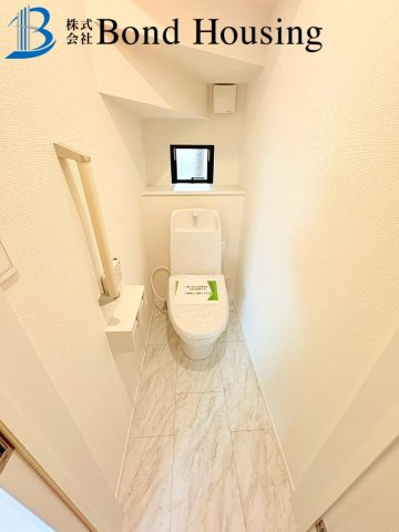 西江井島駅まで徒歩4分　中尾全2棟　A号棟のトイレ