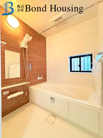 西江井島駅まで徒歩4分　中尾全2棟　A号棟の浴室