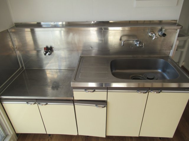 兵庫県公社　姫路市川１号棟のキッチン|キッチンでお料理をお楽しみください