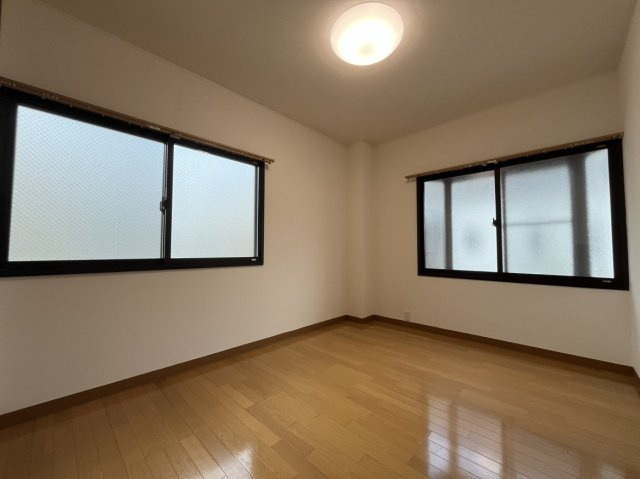 【洋室】 | 七日町ハイツ | 明るい洋室です