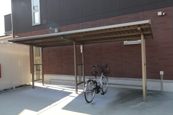 フォアモストの駐車場