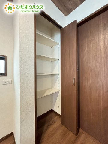 深谷市原郷　第5期　未入 居住宅　ワイウッドコート　02の収納