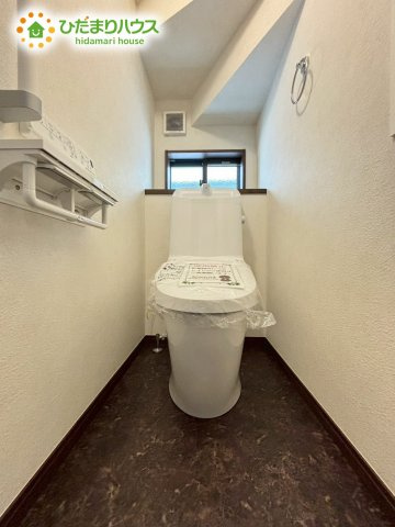 深谷市原郷　第5期　未入 居住宅　ワイウッドコート　02のトイレ