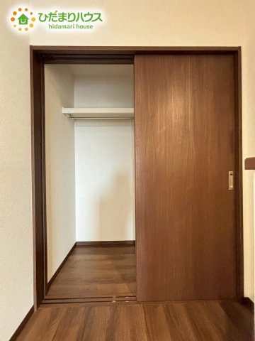 深谷市原郷　第5期　未入 居住宅　ワイウッドコート　02の収納