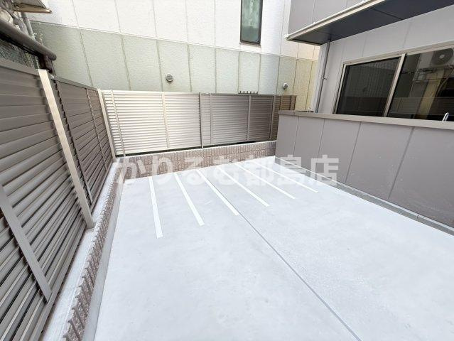 大阪市都島区内代町１丁目の賃貸マンションの駐車場