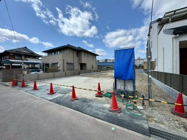 茨木市宿川原町　新築戸建の前面道路含む現地写真
