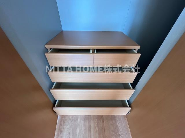 昴ーすばるーの収納|クローゼットに小物を入れられる収納があって便利＊