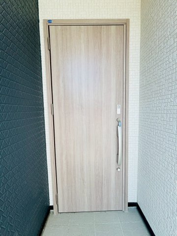 リナージュ／東区尾ノ上３丁目24-1期／１号棟の玄関