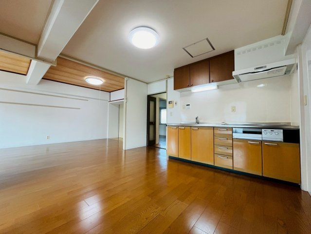 上高丸コーポラスの居間・リビング