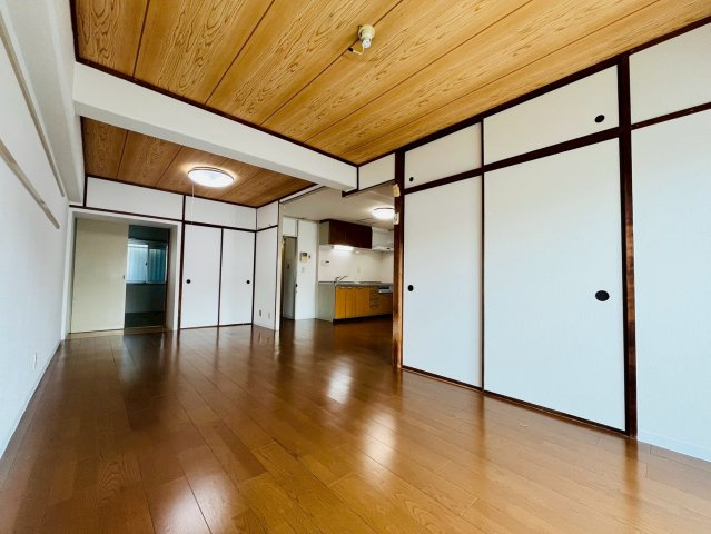 上高丸コーポラスの居間・リビング