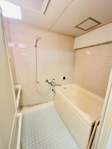 上高丸コーポラスの浴室