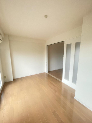 坂上コーポラスの洋室