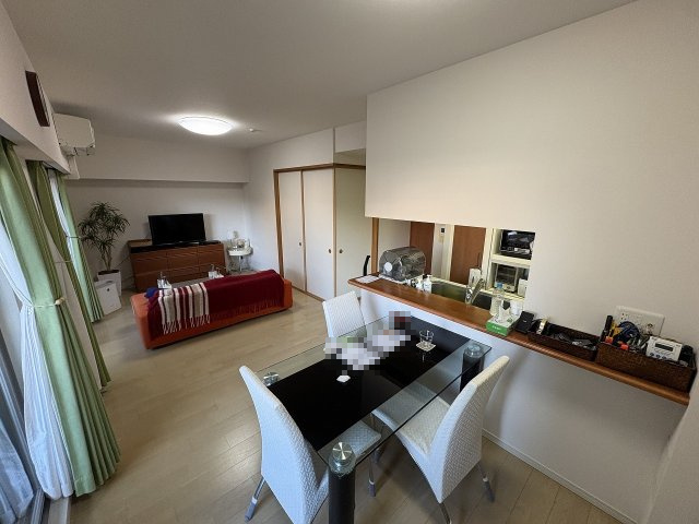 レピア高松のエントランス