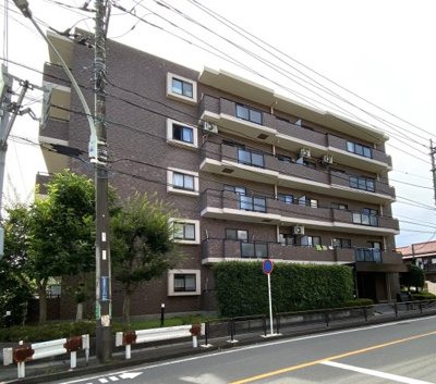 【外観】 | 新百合王禅寺ガーデニア | 総戸数29戸、平成7年2月築、管理人は日勤勤務につき管理体制良好です♪