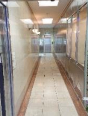 大阪市中央区南船場３丁目の店舗事務所のエントランス