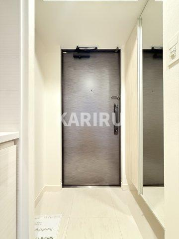 S-RESIDENCE堺筋本町Unoの玄関