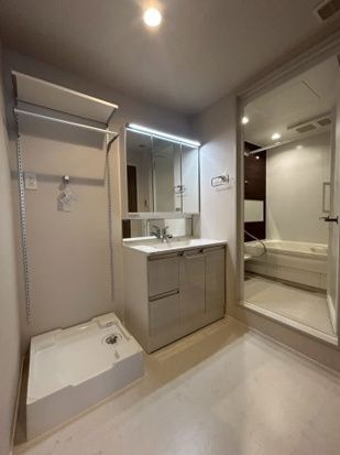 グランリュミエールの独立洗面台