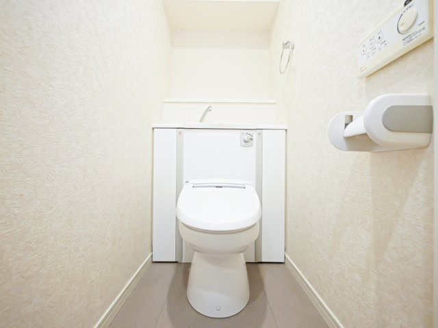 サヴォイテンジンクォーター　9階のトイレ|現状優先になります。