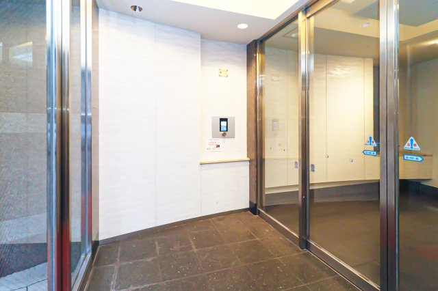 サヴォイテンジンクォーター　9階のエントランス