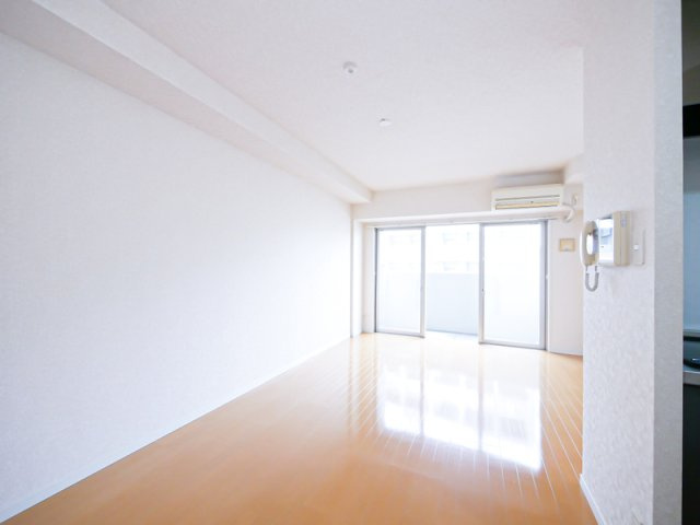 サヴォイテンジンクォーター　9階の居間・リビング|現状優先になります。