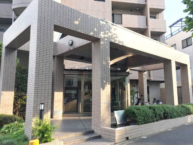 ビフォーレ千里のエントランス
