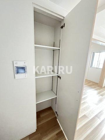 プレサンス深江橋ラヴィゲートの収納|別フロアの写真のためカラーが異なります