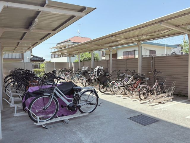 アンビシャス南柏の駐輪場