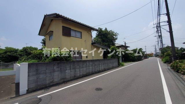 熊谷市拾六間　売地の前面道路含む現地写真
