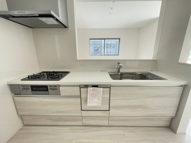 【キッチン】 | 深谷市萱場第１０期　ワイウッドコート　新築戸建　全6区画　１号棟
