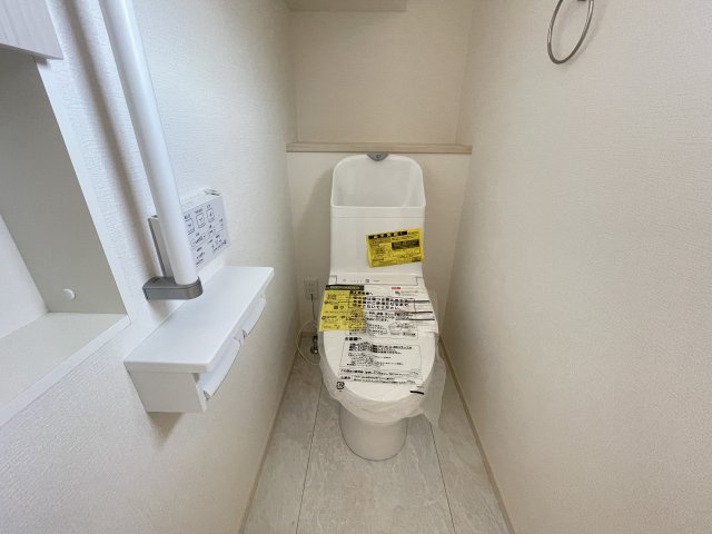 【トイレ】 | 深谷市萱場第１０期　ワイウッドコート　新築戸建　全6区画　１号棟