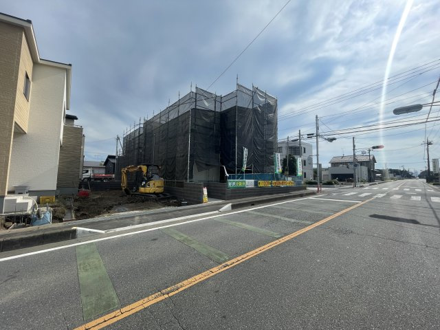 【前面道路含む現地写真】 | 深谷市萱場第１０期　ワイウッドコート　新築戸建　全6区画　１号棟